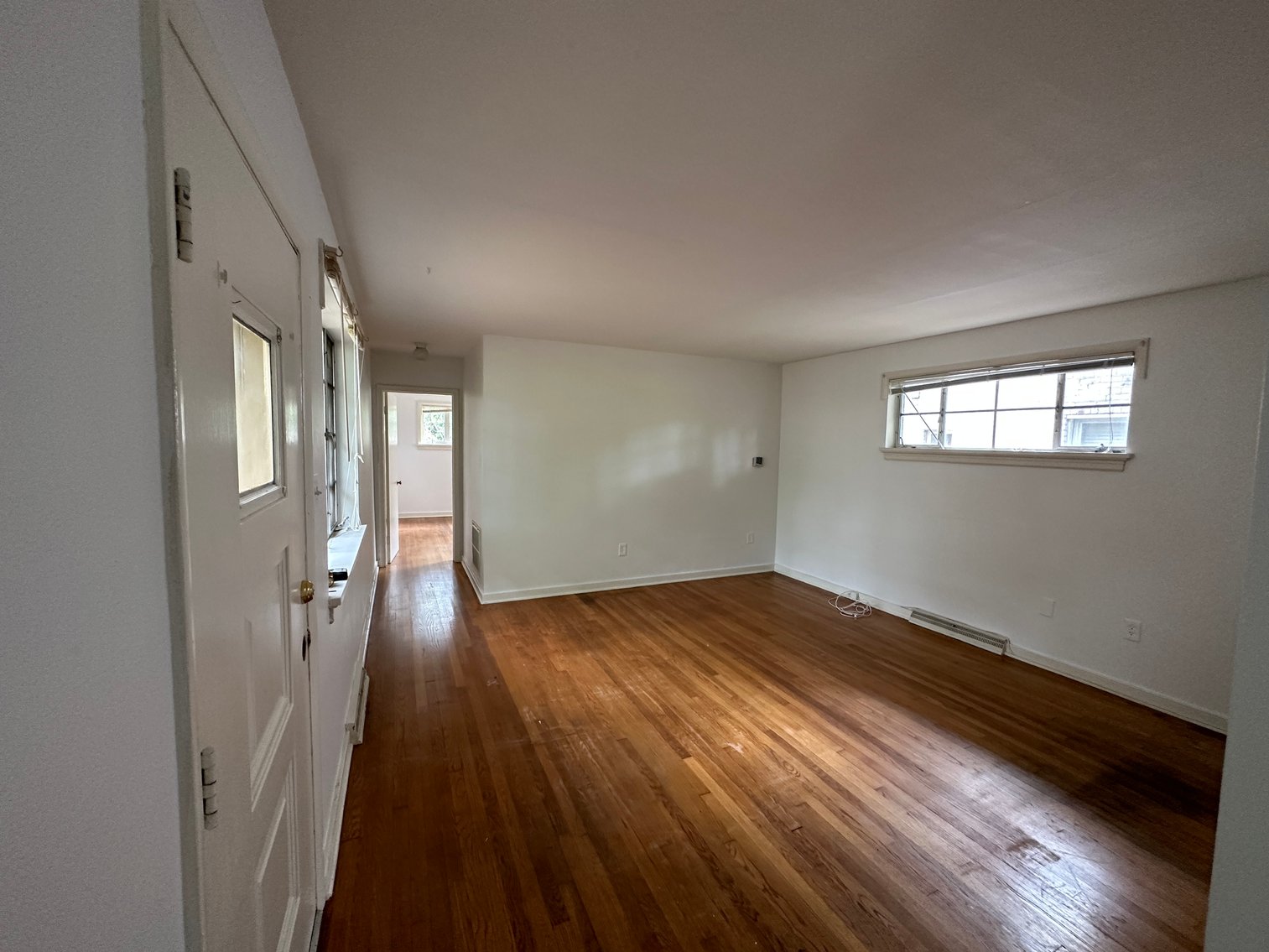 Image for 1 Bed/ 1 Bath Brick Rancher located in Willow Lawn; 4525 Fitzhugh Ave
