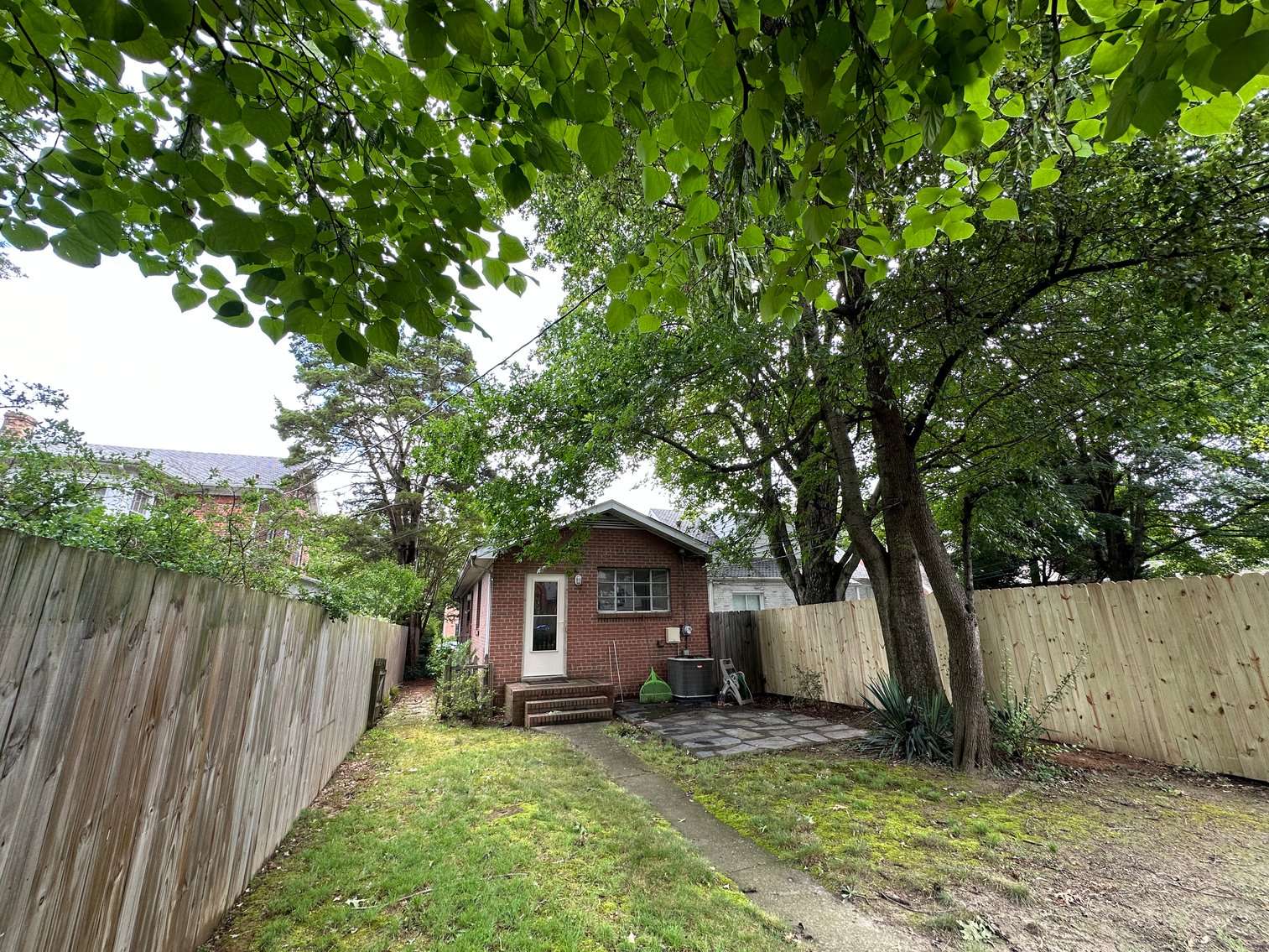 Image for 1 Bed/ 1 Bath Brick Rancher located in Willow Lawn; 4525 Fitzhugh Ave