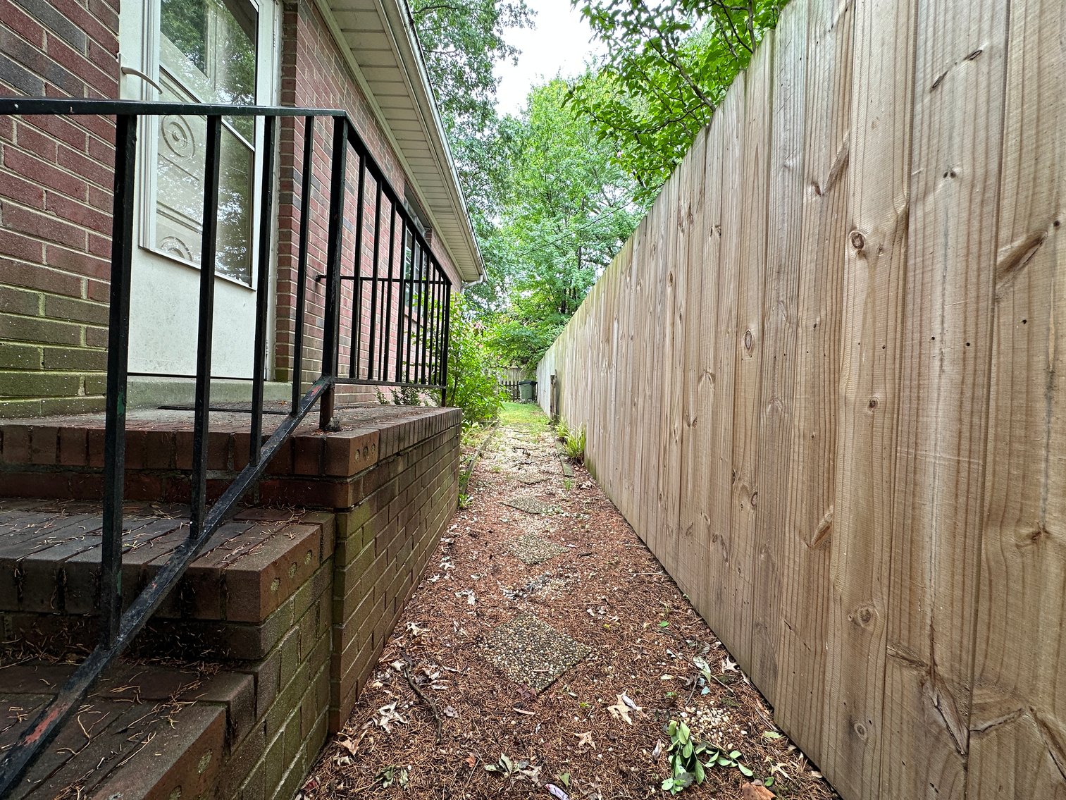Image for 1 Bed/ 1 Bath Brick Rancher located in Willow Lawn; 4525 Fitzhugh Ave