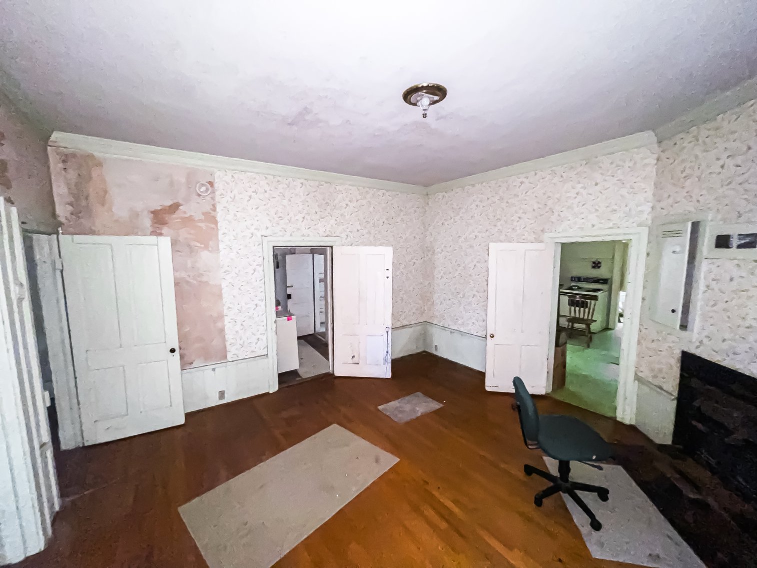 Image for Historic Single-family Home: 22446 E Depot St, Newsoms, Virginia