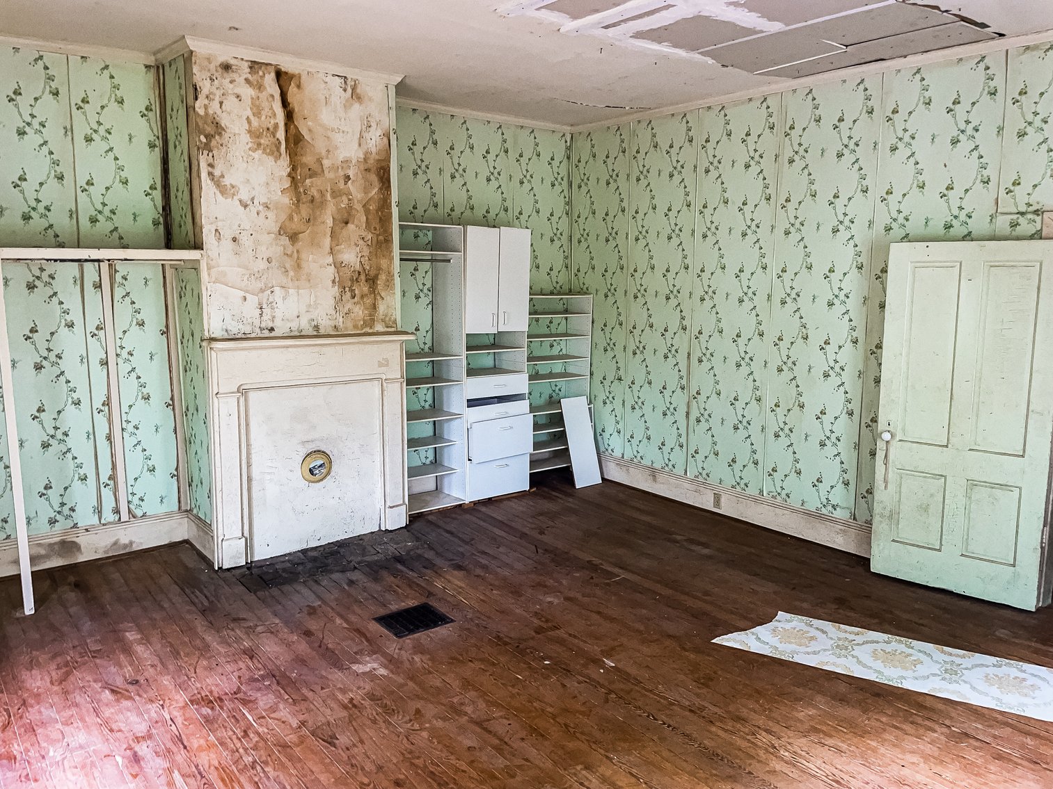 Image for Historic Single-family Home: 22446 E Depot St, Newsoms, Virginia