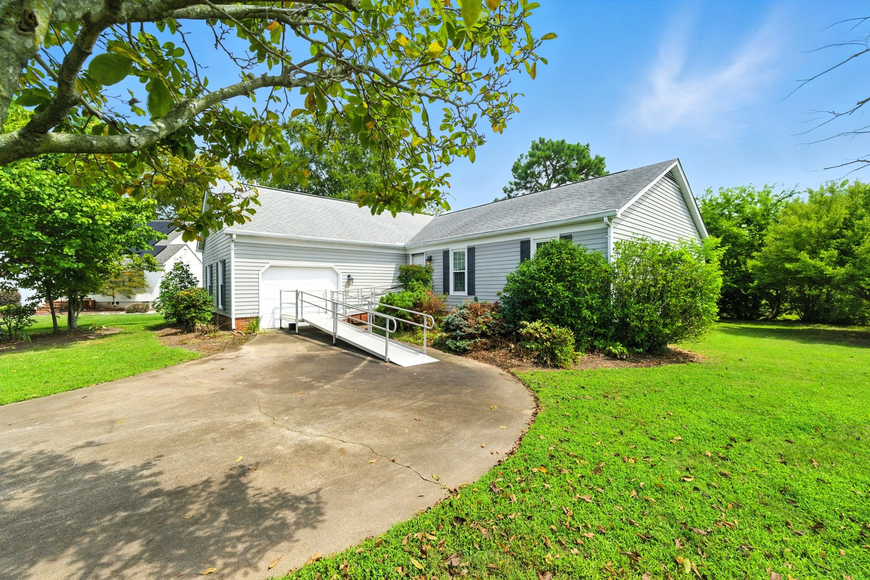 Image for WATERFRONT ESTATE AUCTION 