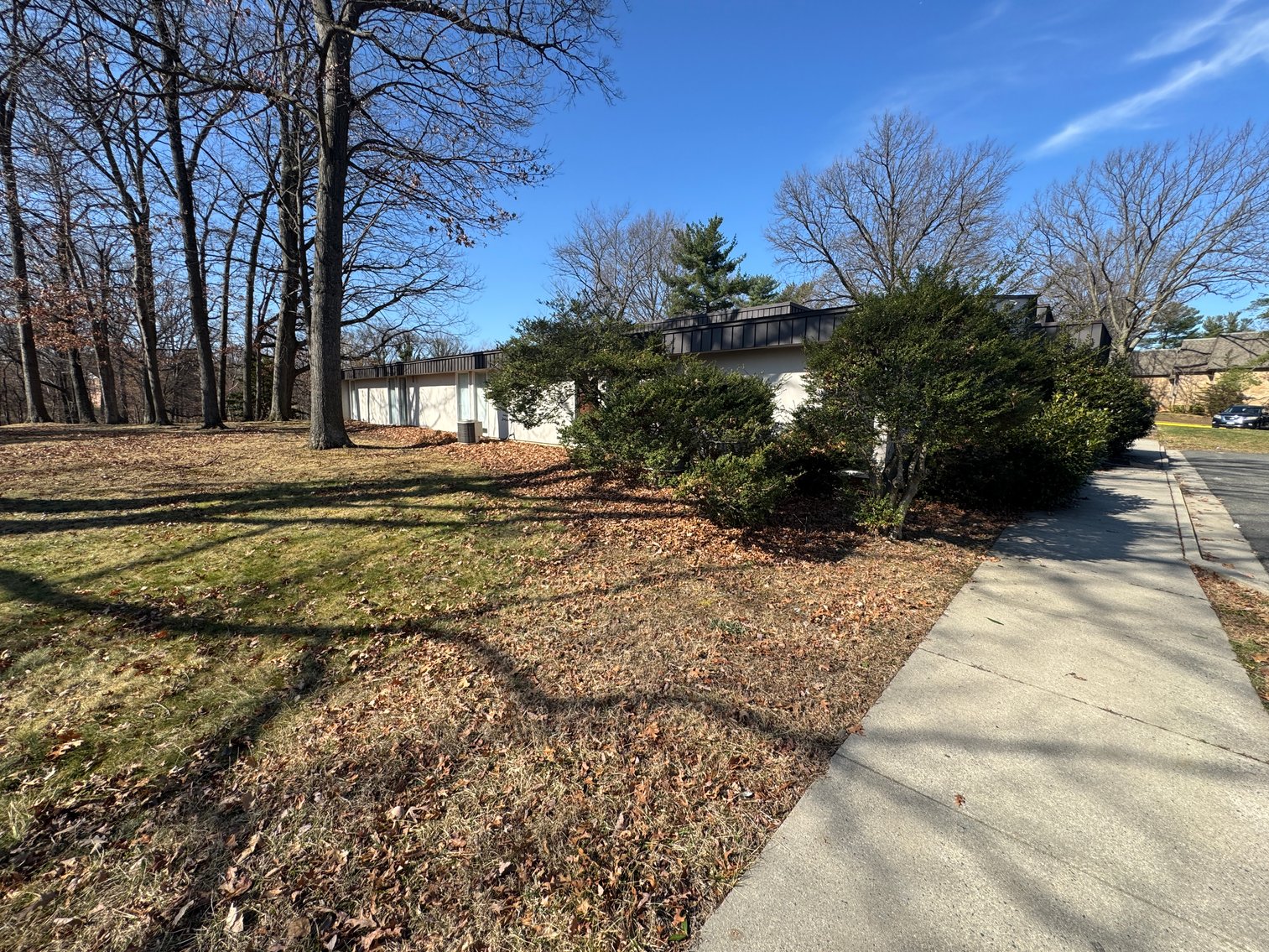 Image for Trustee Ordered Foreclosure Sale – Multi-Tenant Commercial Building – Income Producing – 1712 Clubhouse Rd, Reston, VA – Live & Online Auction