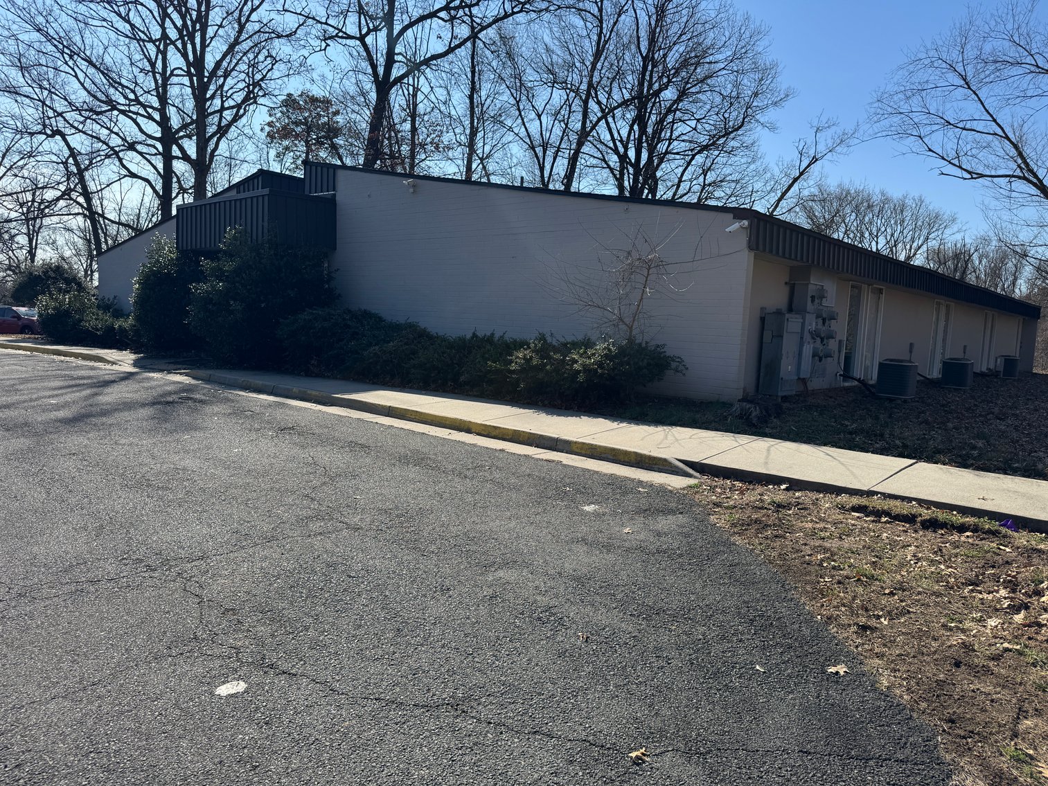 Image for Trustee Ordered Foreclosure Sale – Multi-Tenant Commercial Building – Income Producing – 1712 Clubhouse Rd, Reston, VA – Live & Online Auction