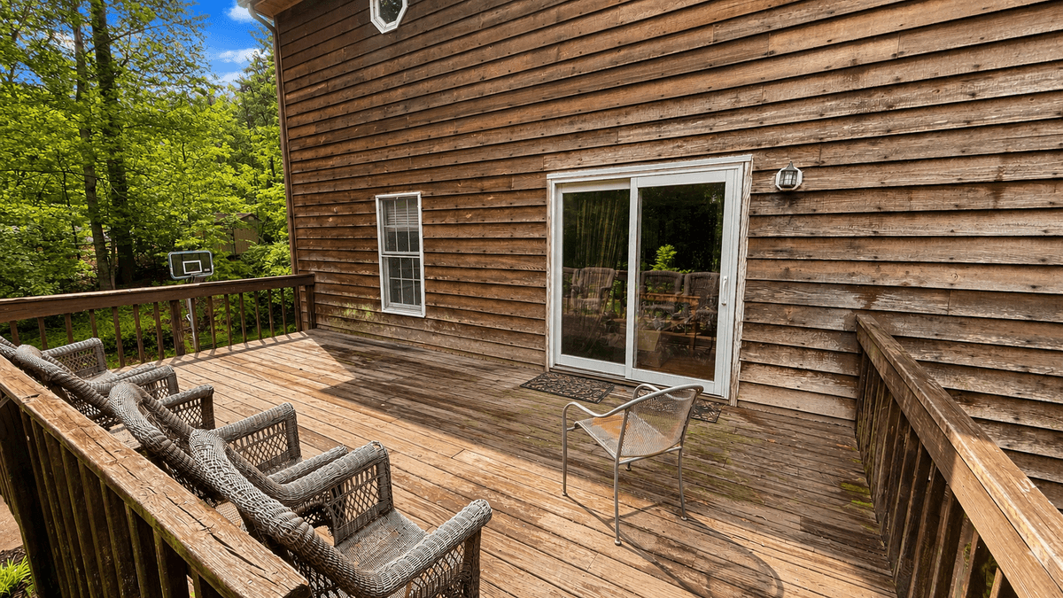 Image for Gated Lake Monticello Pool Home Auction - 5BR / 4BA / 3,370± SF + Finished Basement on 1.18± Acres.