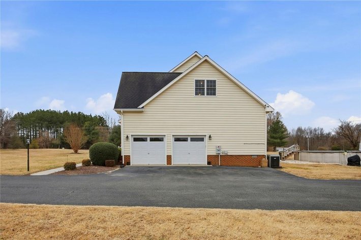 Image for THE MEADOW VIEW ESTATE AUCTION Stately Colonial Home on 1.39± Acres with Wraparound Porch, Pool & 2-Car Garage Tappahannock, Virginia