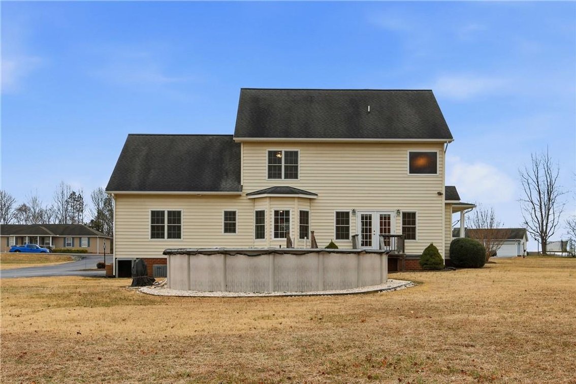 Image for THE MEADOW VIEW ESTATE AUCTION Stately Colonial Home on 1.39± Acres with Wraparound Porch, Pool & 2-Car Garage Tappahannock, Virginia