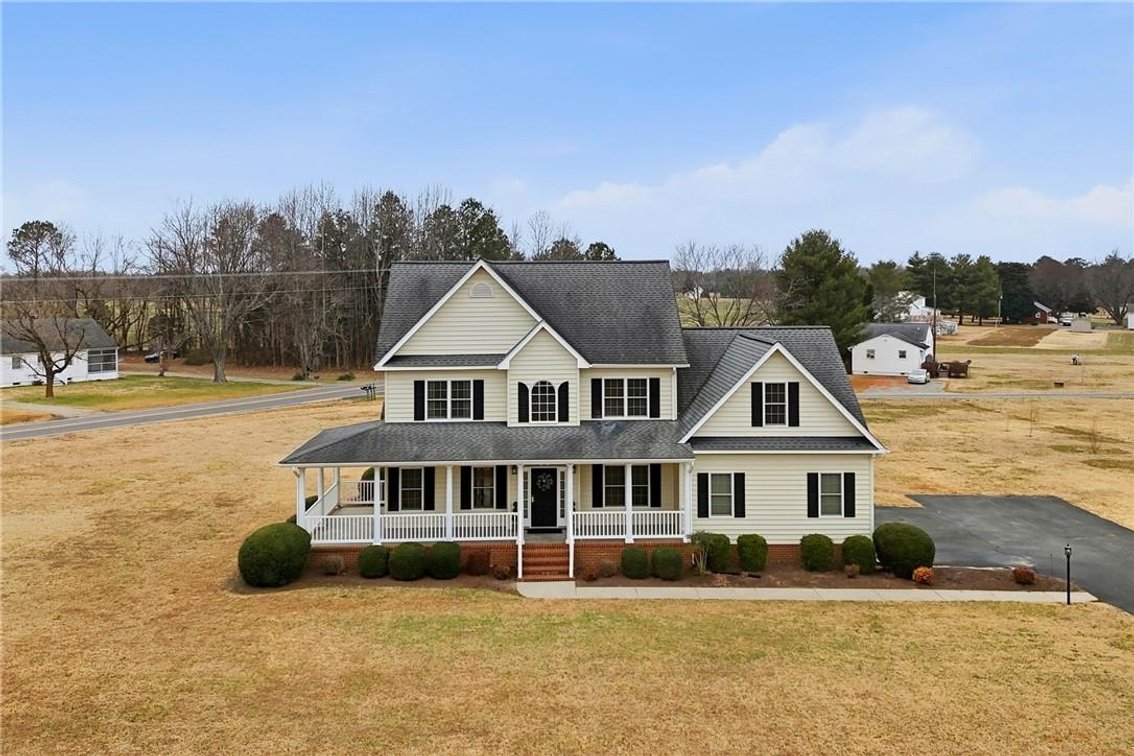 Image for THE MEADOW VIEW ESTATE AUCTION Stately Colonial Home on 1.39± Acres with Wraparound Porch, Pool & 2-Car Garage Tappahannock, Virginia