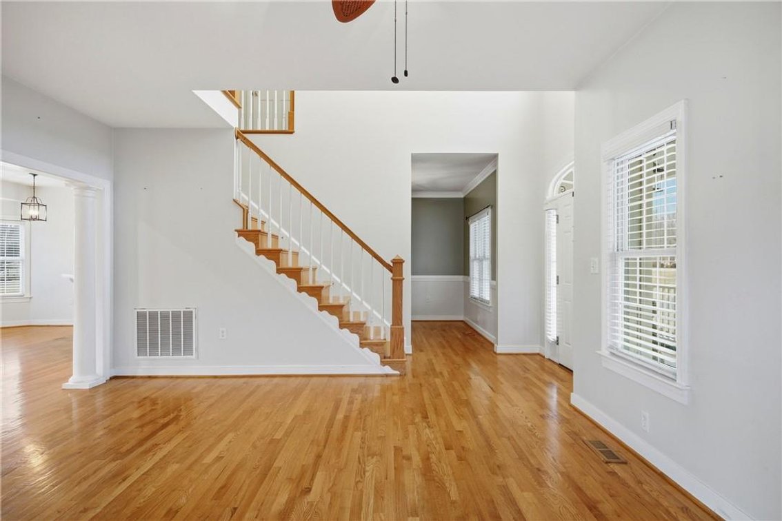 Image for THE MEADOW VIEW ESTATE AUCTION Stately Colonial Home on 1.39± Acres with Wraparound Porch, Pool & 2-Car Garage Tappahannock, Virginia