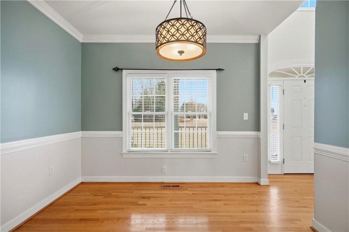 Image for THE MEADOW VIEW ESTATE AUCTION Stately Colonial Home on 1.39± Acres with Wraparound Porch, Pool & 2-Car Garage Tappahannock, Virginia