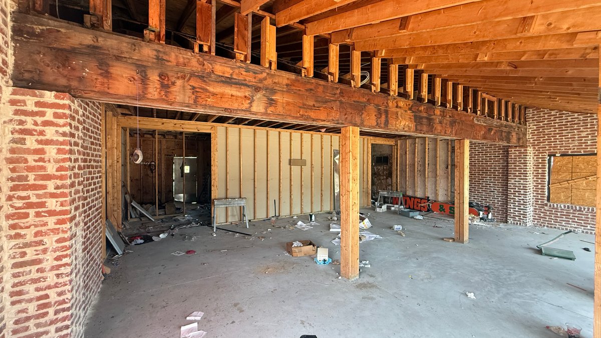 Image for Freestanding Retail/Restaurant Building – C2-Zoned Former Diner with 16 Parking Spots on High-Traffic Little Creek Rd, Norfolk, VA