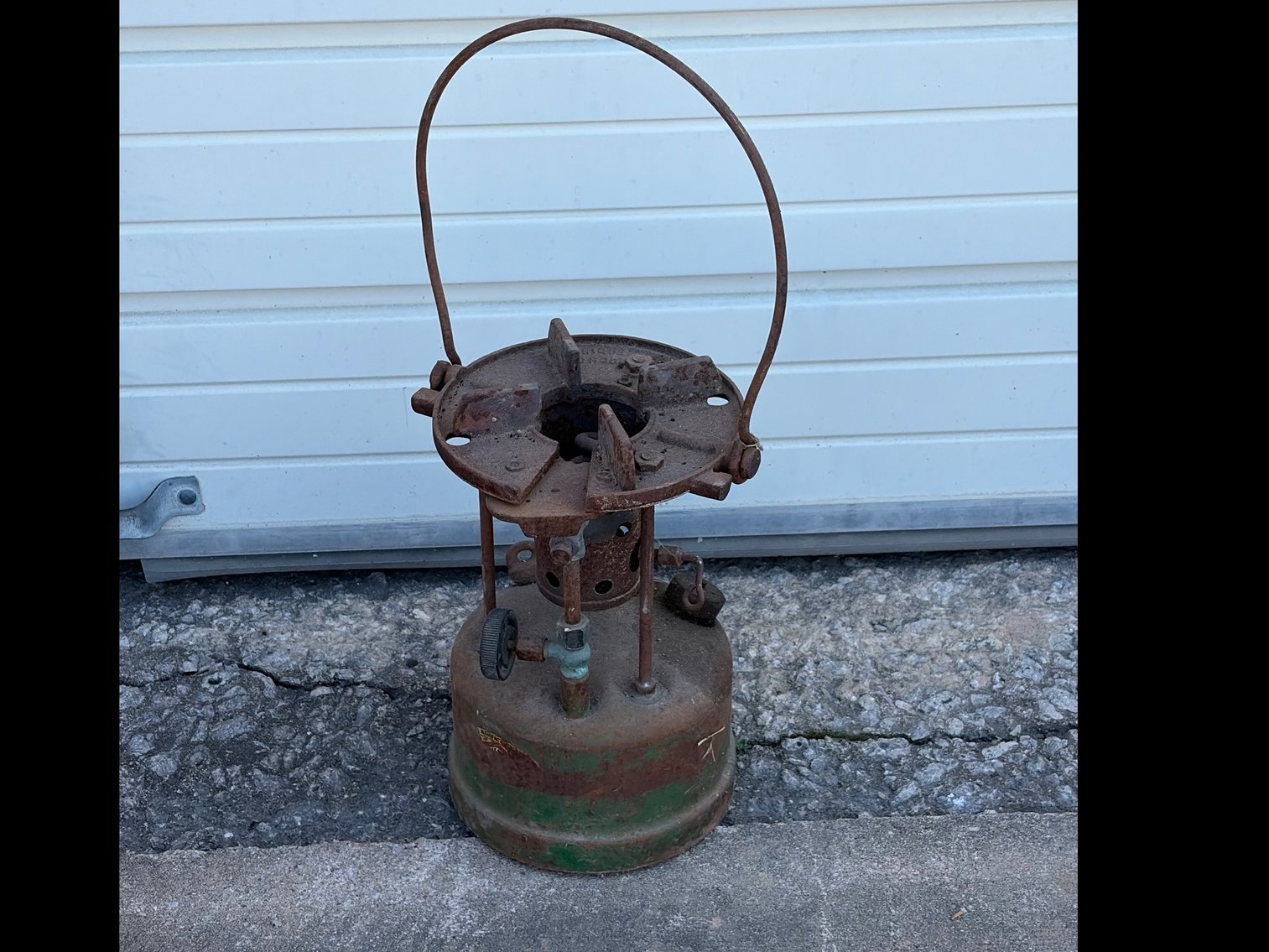 Image for Lago Online Storage Auction