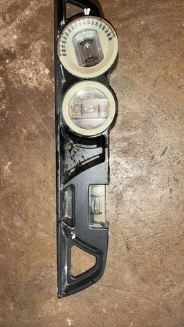Levels and Pulley Puller Ram