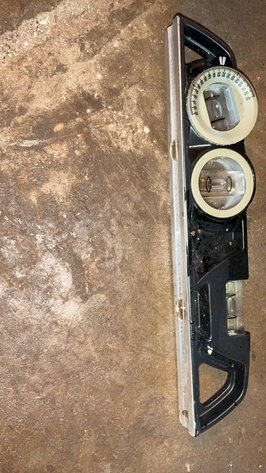Levels and Pulley Puller Ram