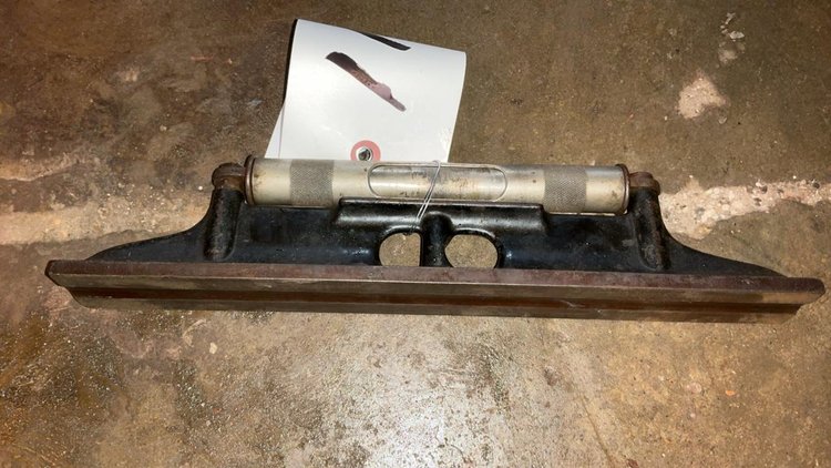 Levels and Pulley Puller Ram