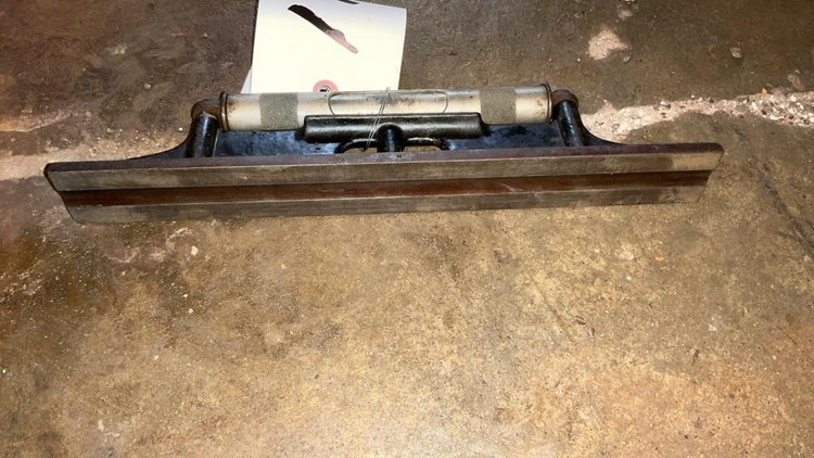 Levels and Pulley Puller Ram