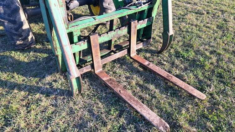 John Deere Grapple Forks