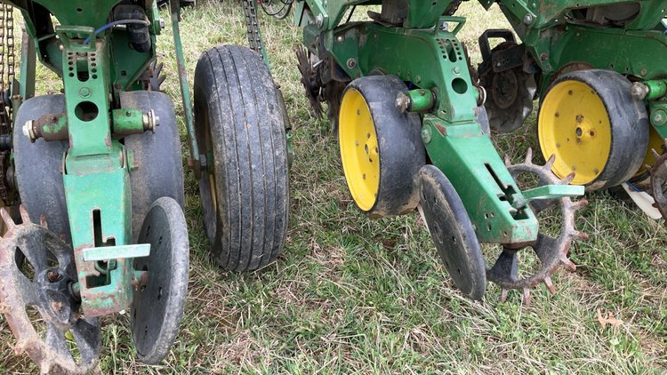 John Deere 6 Row Planter