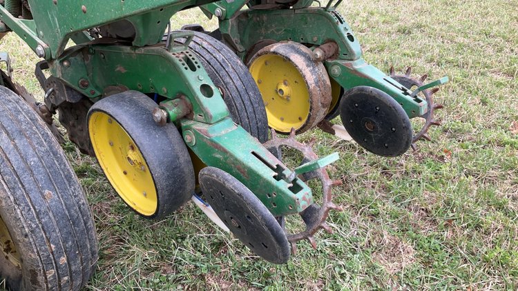 John Deere 6 Row Planter