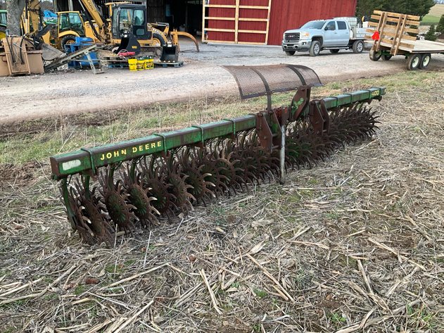 John Deere 400 Rotating harrow