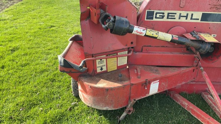 Gehl 1540 Blower