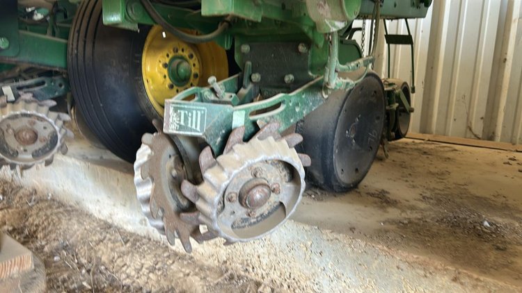 John Deere 1720 Planter