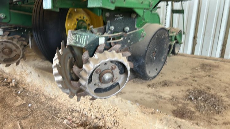 John Deere 1720 Planter
