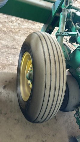 John Deere 1720 Planter