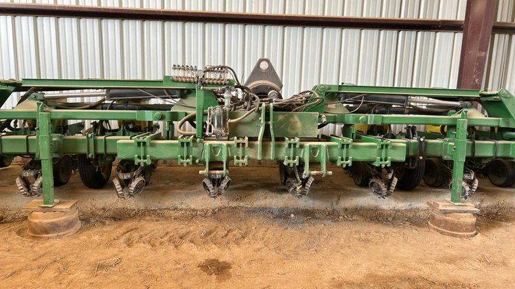 John Deere 1720 Planter