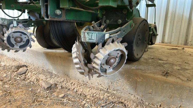 John Deere 1720 Planter
