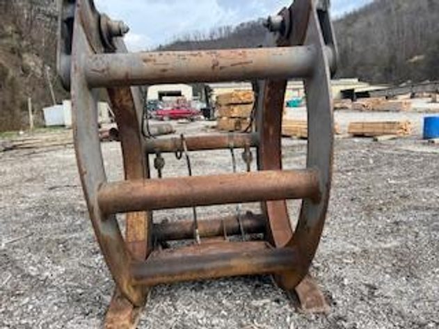 2 Log Grapples