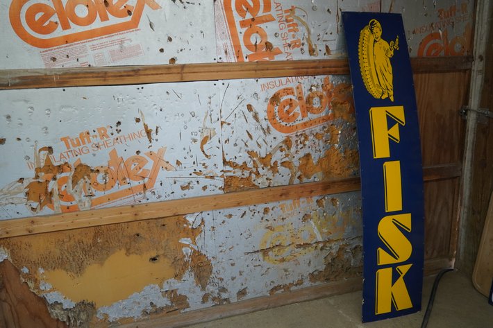 #4712 - Fisk Tire Advertising Sign (#23790710)