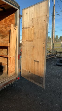 2010 United Trailers
