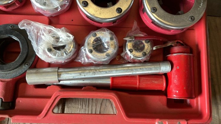 Pipe Threading Tools