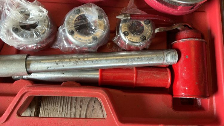 Pipe Threading Tools
