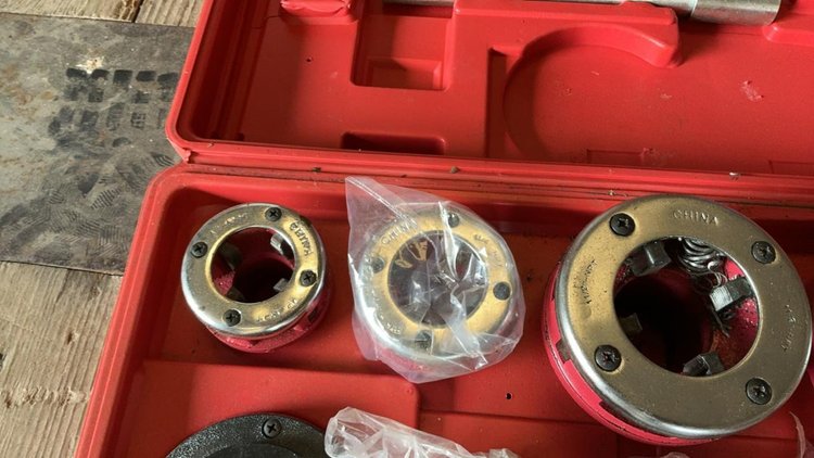 Pipe Threading Tools