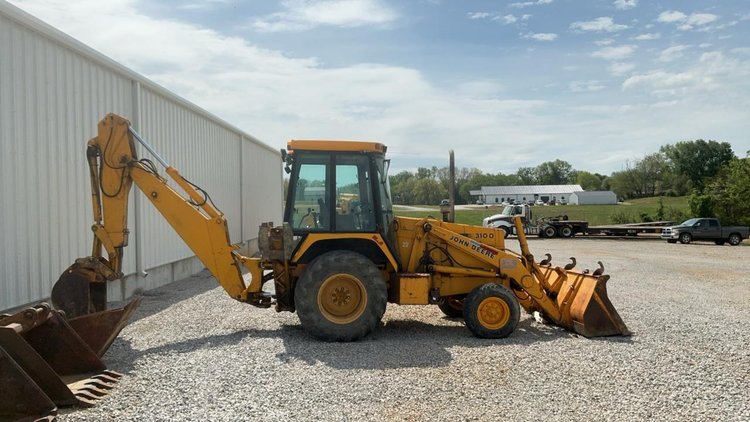 John Deere 310D Backhoe