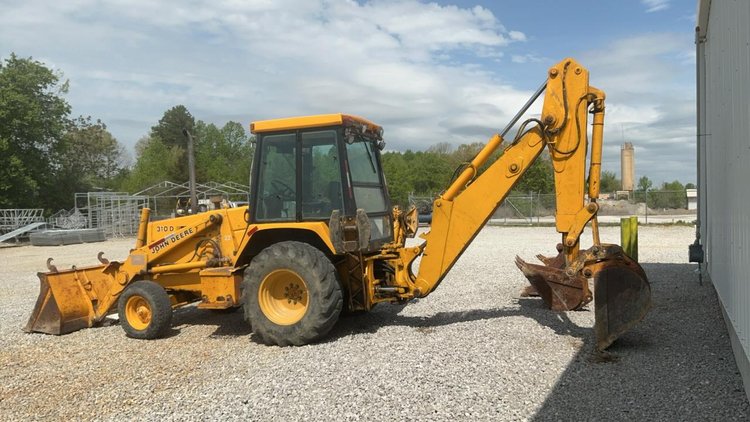 John Deere 310D Backhoe