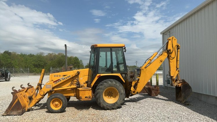 John Deere 310D Backhoe