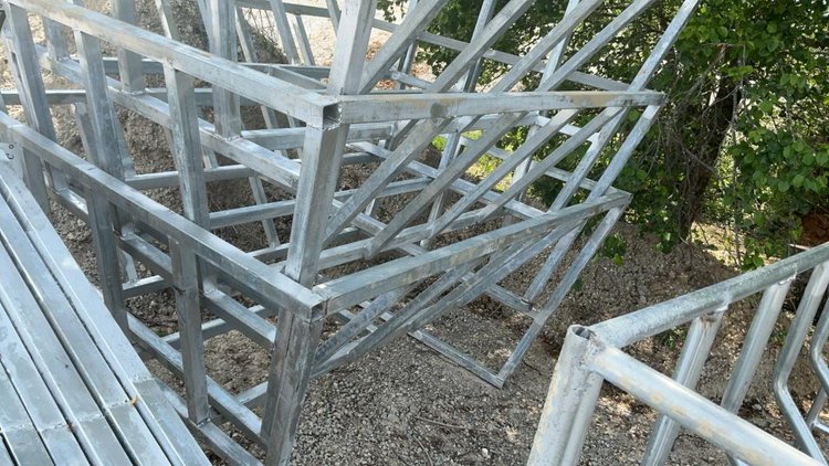 Round Bale Feeder