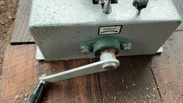 Dual Tooth Blade Setter - JD Logging