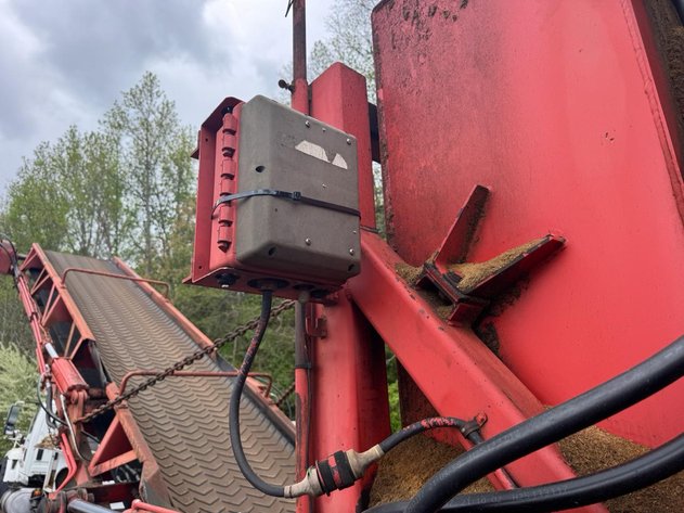 2001 Morbark 3600 Horizontal Grinder