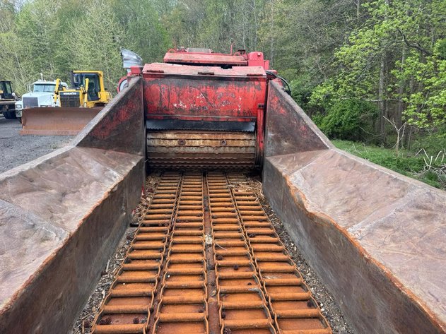 2001 Morbark 3600 Horizontal Grinder