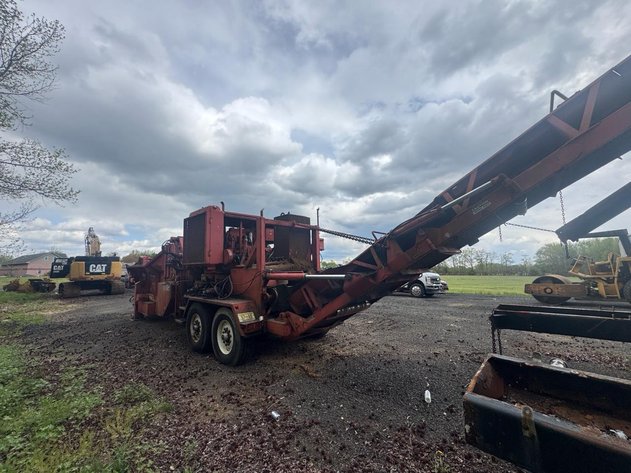 2001 Morbark 3600 Horizontal Grinder