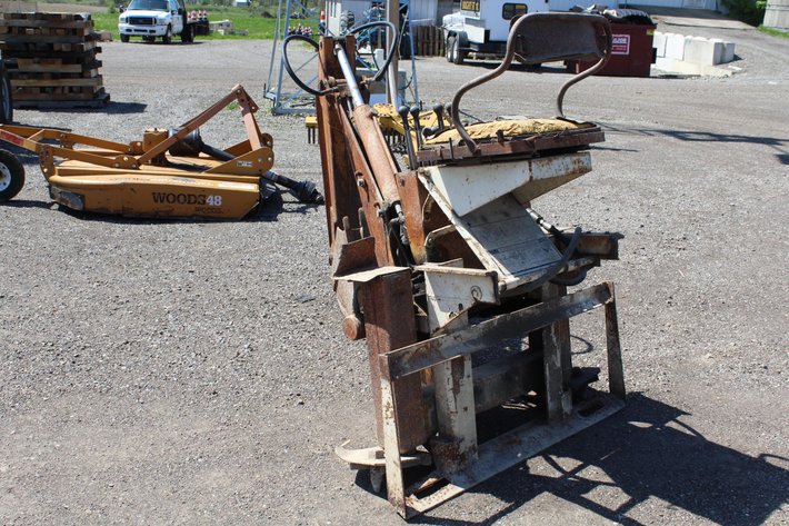 Quick?Attach Backhoe Attachment
