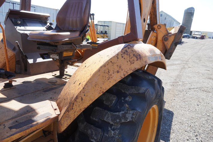 1986 Case 580K Backhoe