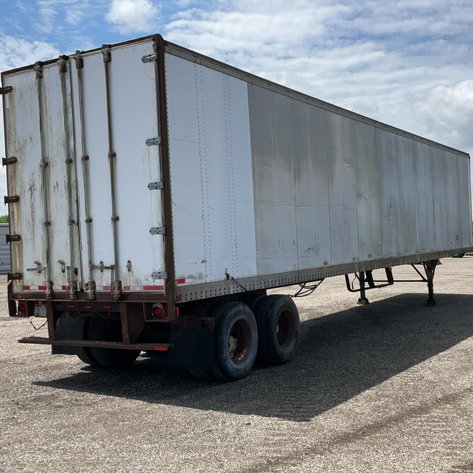 Strick Dry Van Trailer