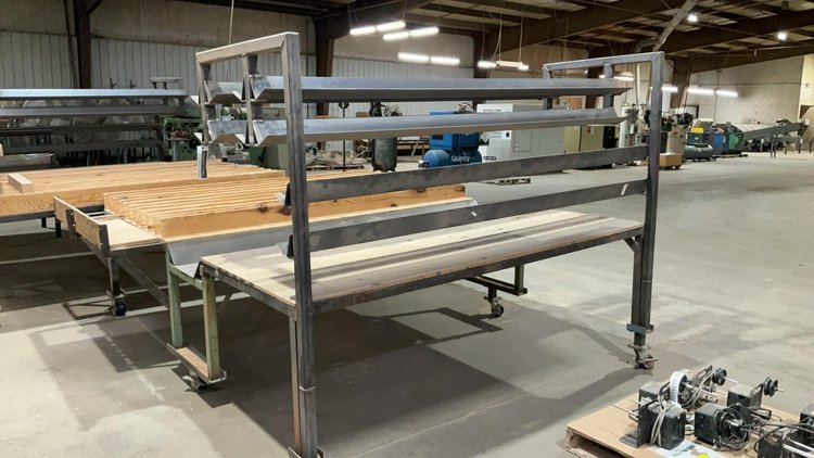 Molder Outfeed Sorting Table
