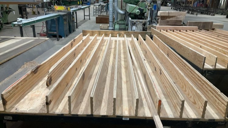 Molder Outfeed Sorting Table