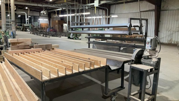 Molder Outfeed Sorting Table